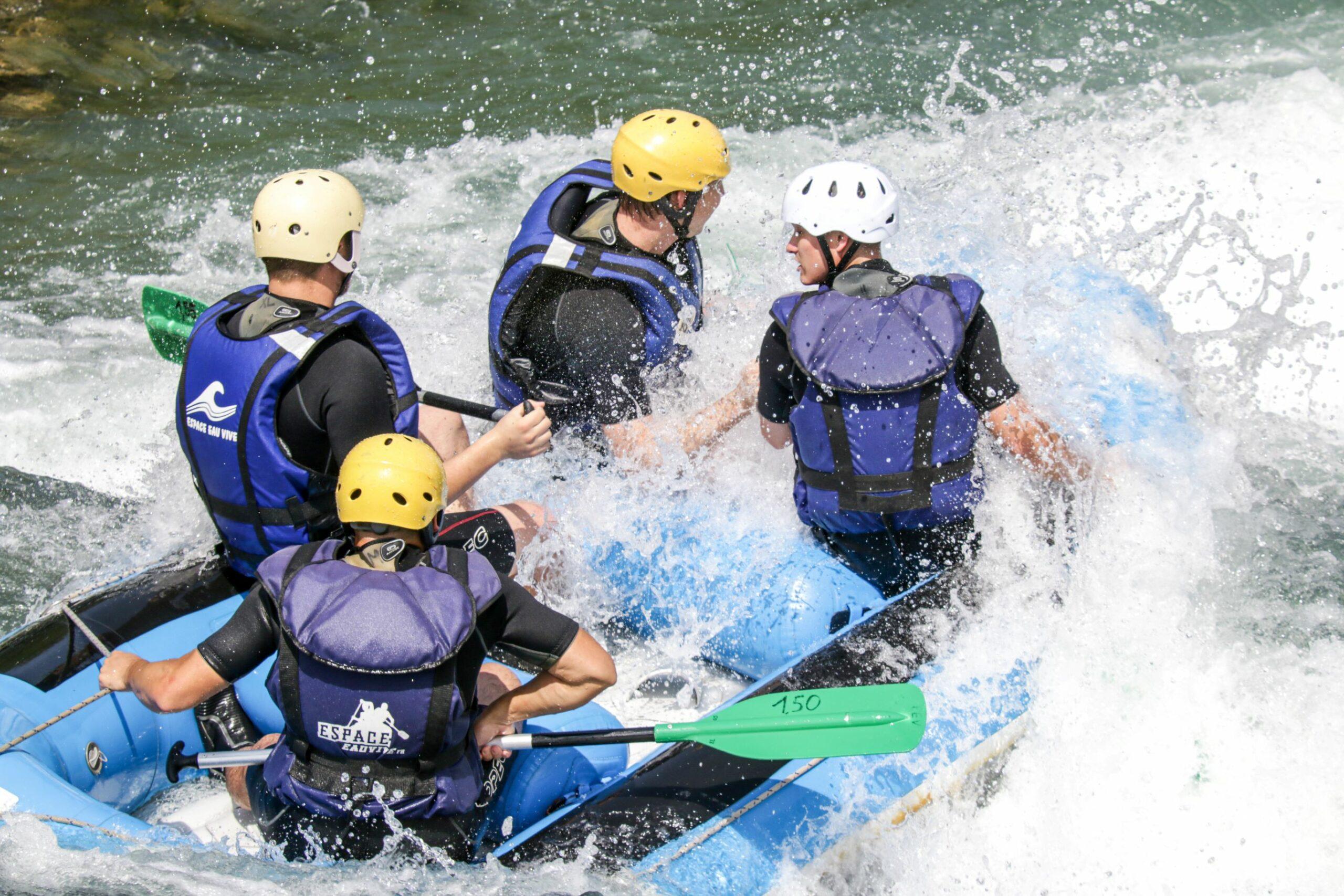 RAFTING EN EQUIPE BONNE ANNEE 2025